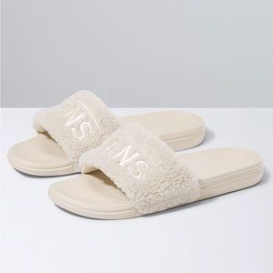 Vans La-Costa Sherpa slide on Sandal Oatmeal Size: 6